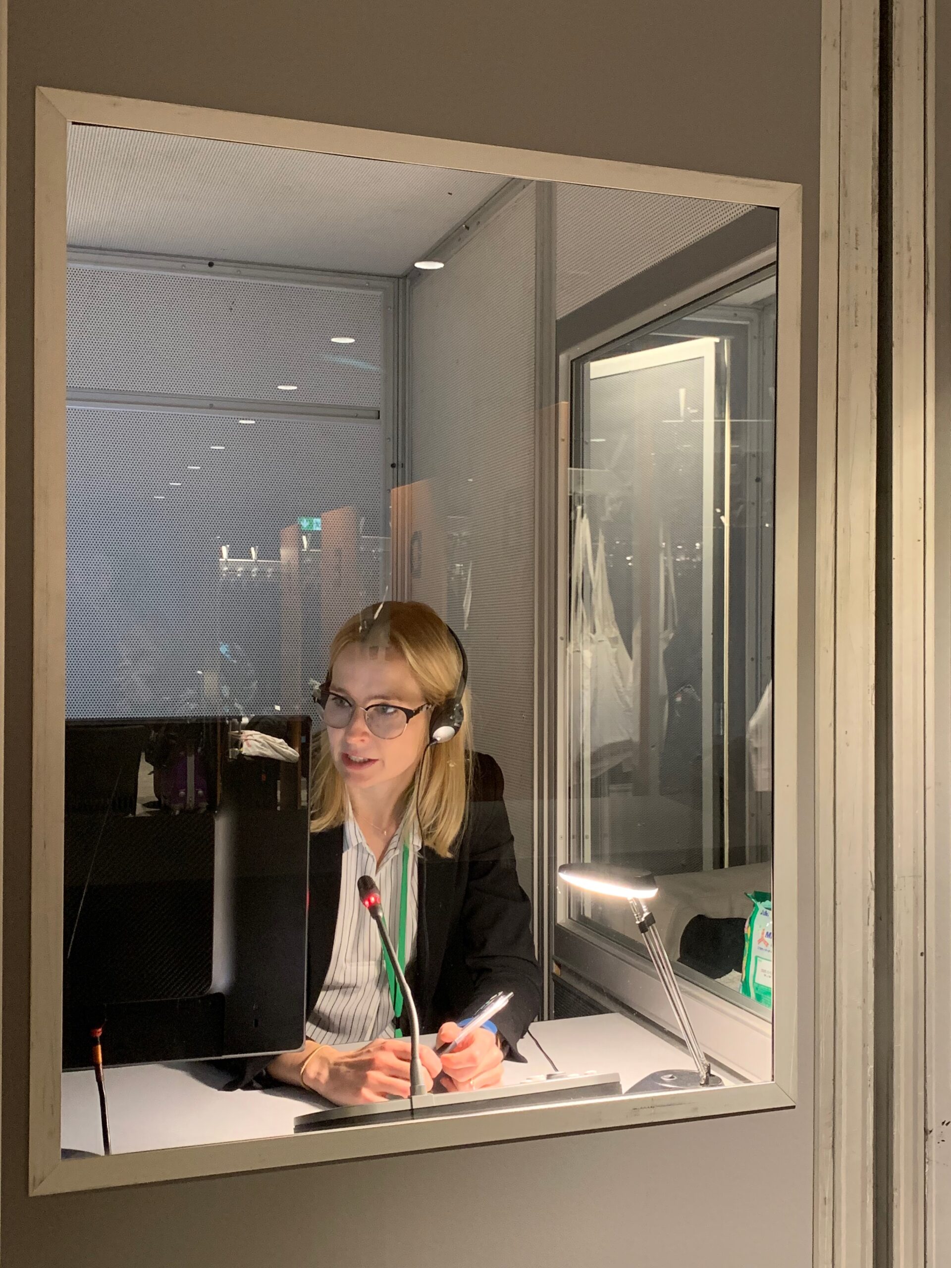 Japanese Interpreting for business Bethan Jones